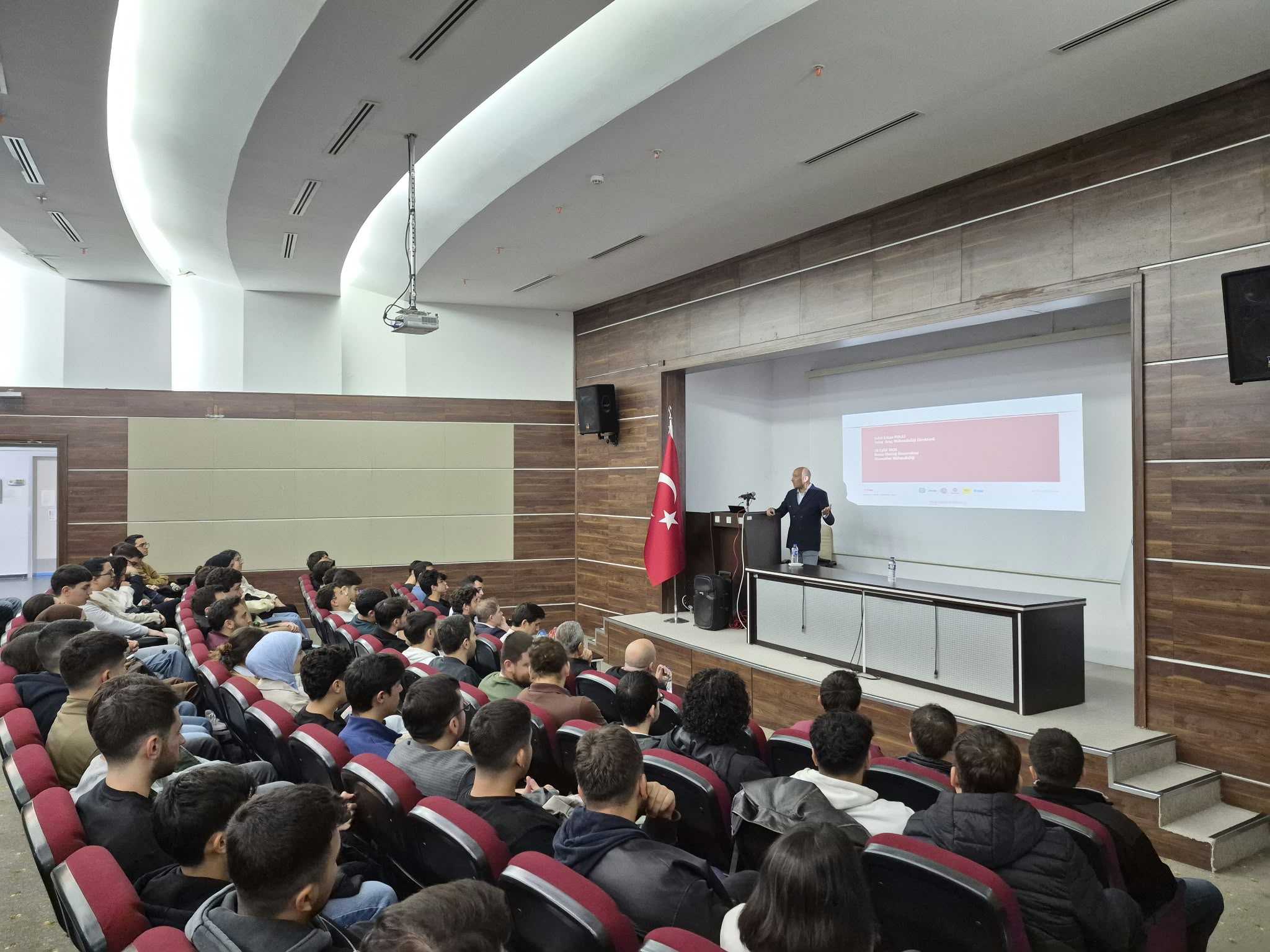 Bursa Uludağ Üniversitesi Mühendislik Fakültesi Otomotiv Mühendisliği Bölümü Açılış Dersini Gerçekleştirdi